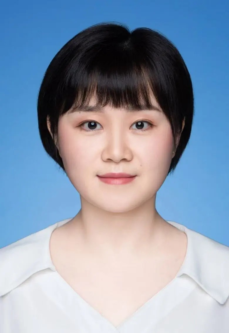 1736997592785760.jpg 徐宁.jpg